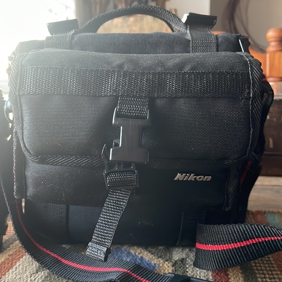 Nikon N4004s, Accessories, Manuals and Bag - Picture 10 of 11